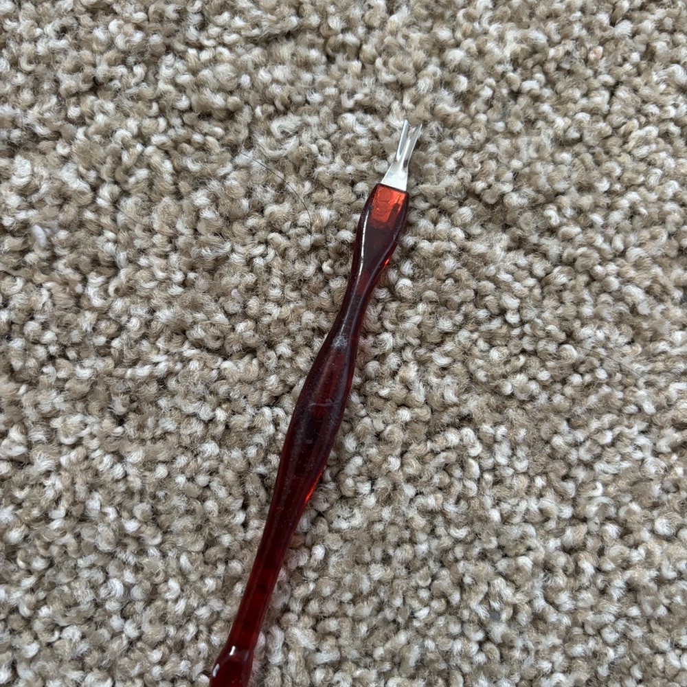 Cuticle remover tool